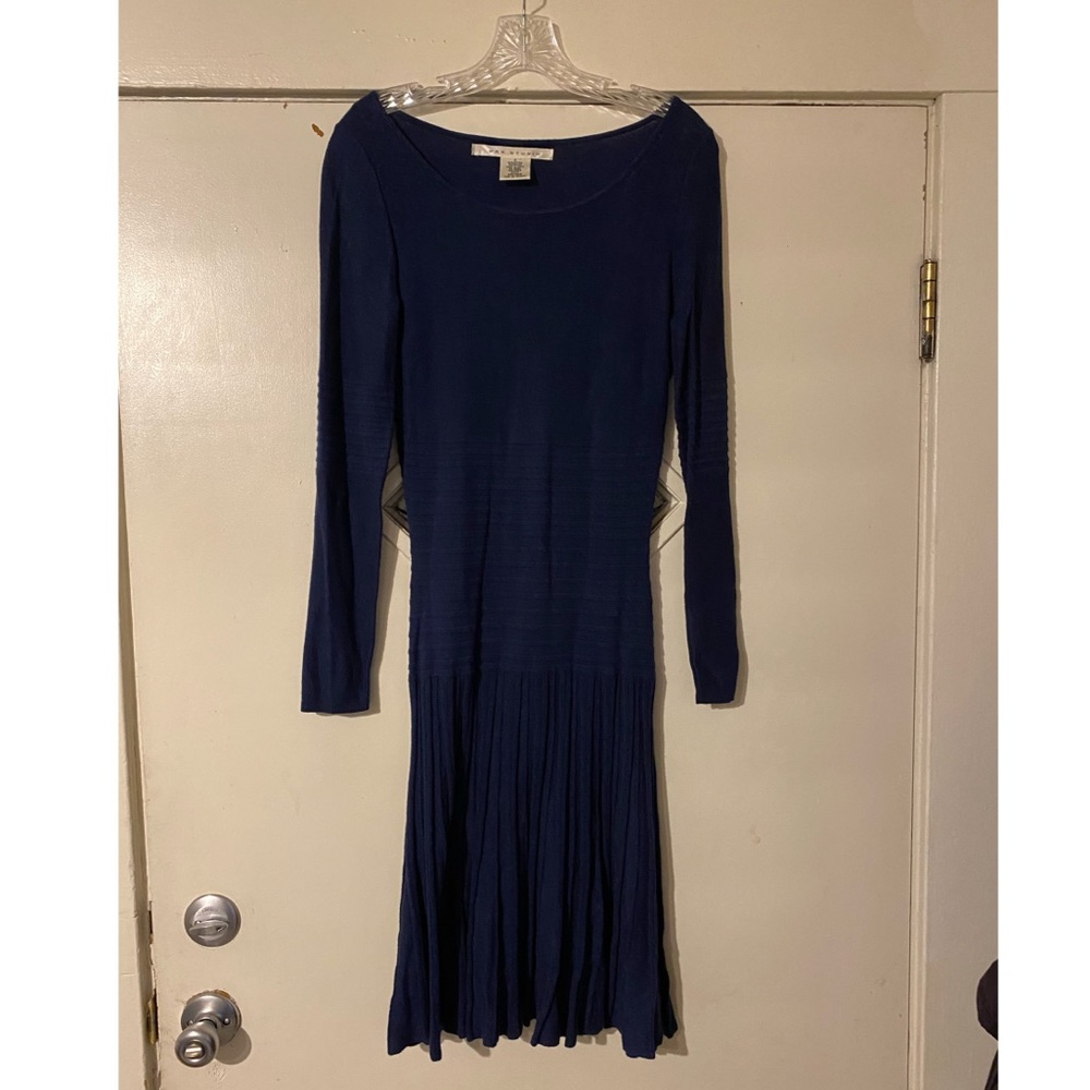 Max Studio long sleeve knit dress